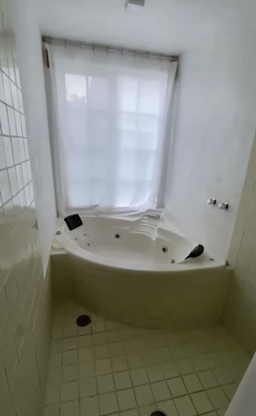 Casa Zebra bathroom