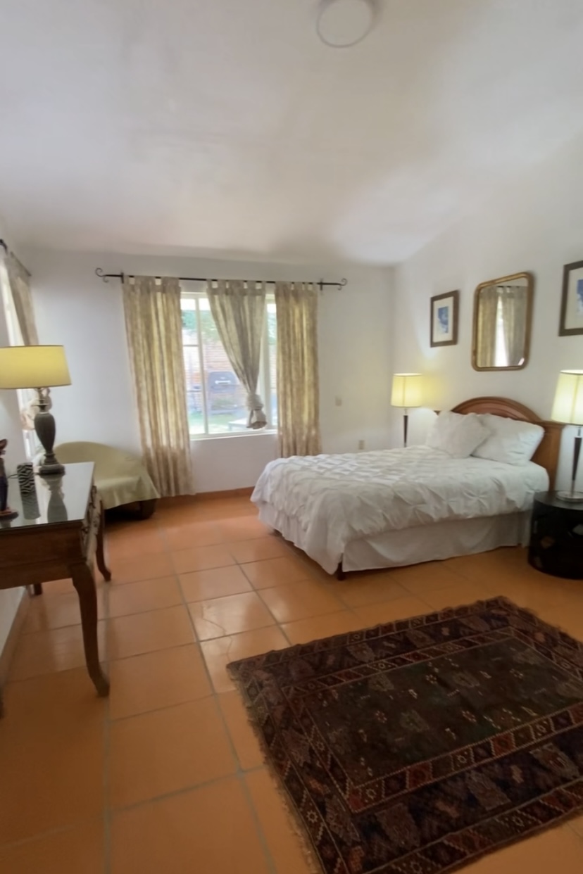 Casa Zebra private room